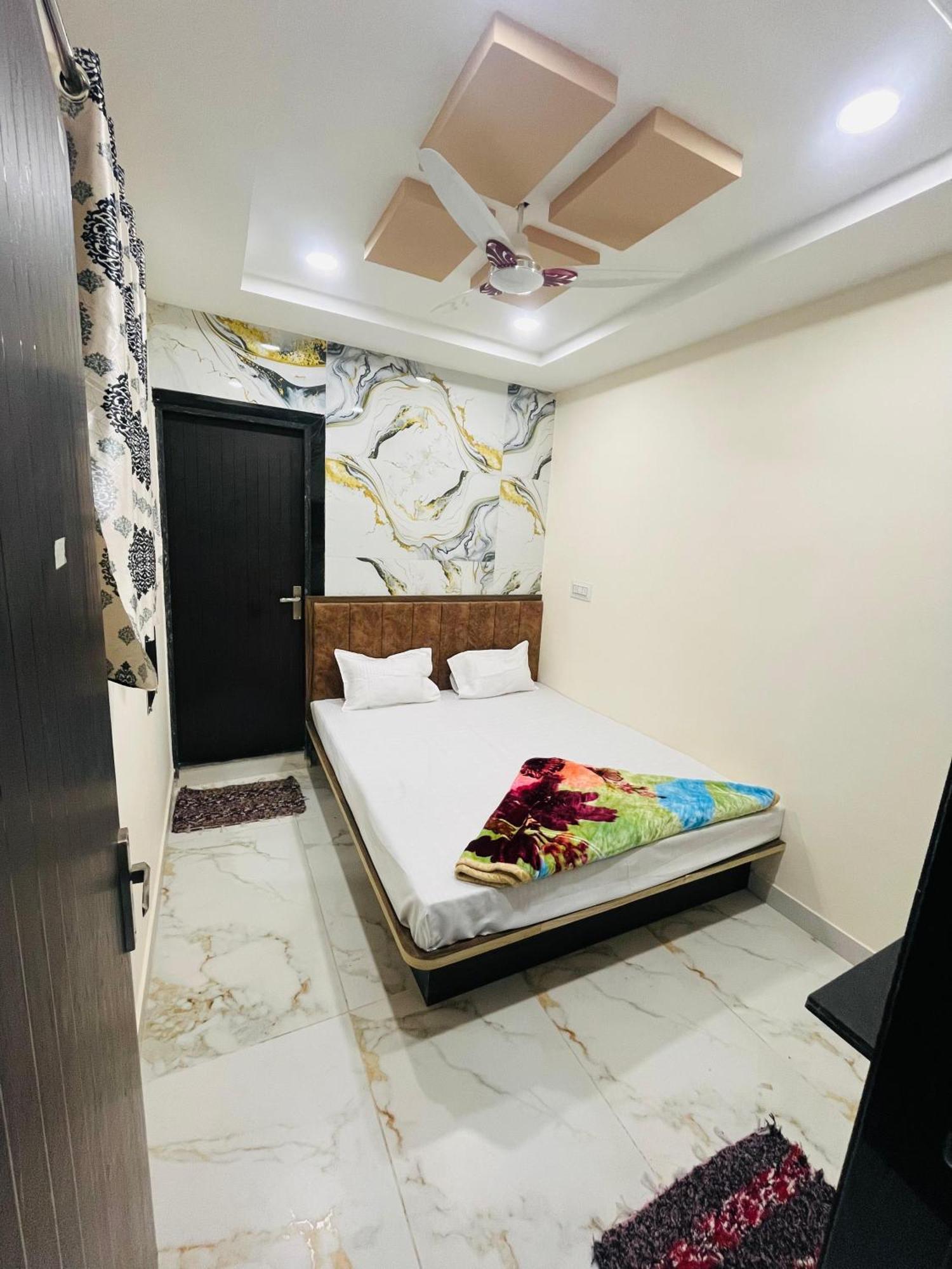 Hotel Sk Tower Ujjain Exterior foto
